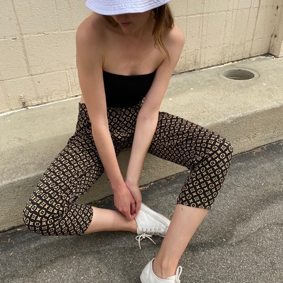 Meet your Posher - Picture 1 of 2